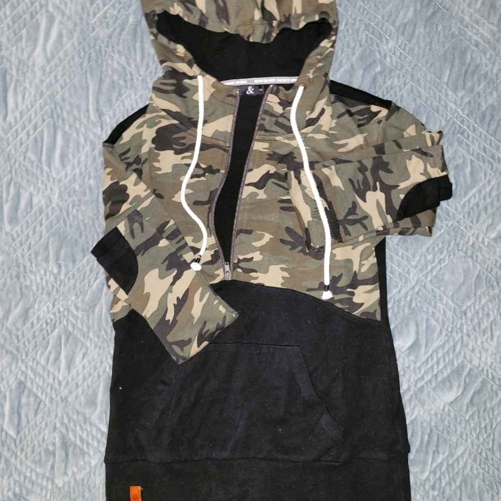 Ampersand camo half-zipped hoodie